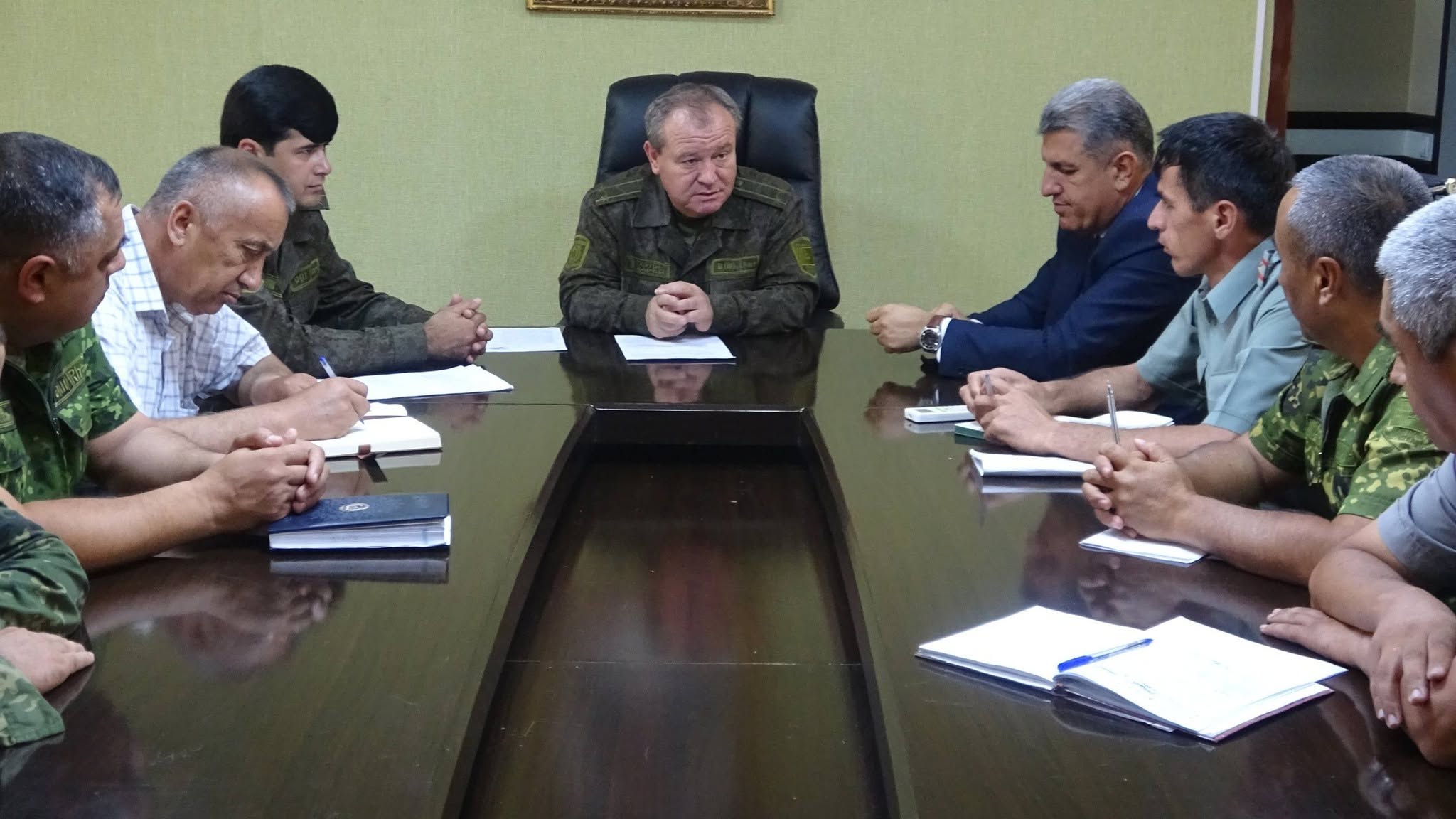КҲФ-ХАТЛОН: Баргузори сӯҳбату вохӯриҳо бо ҳайати шахсӣ