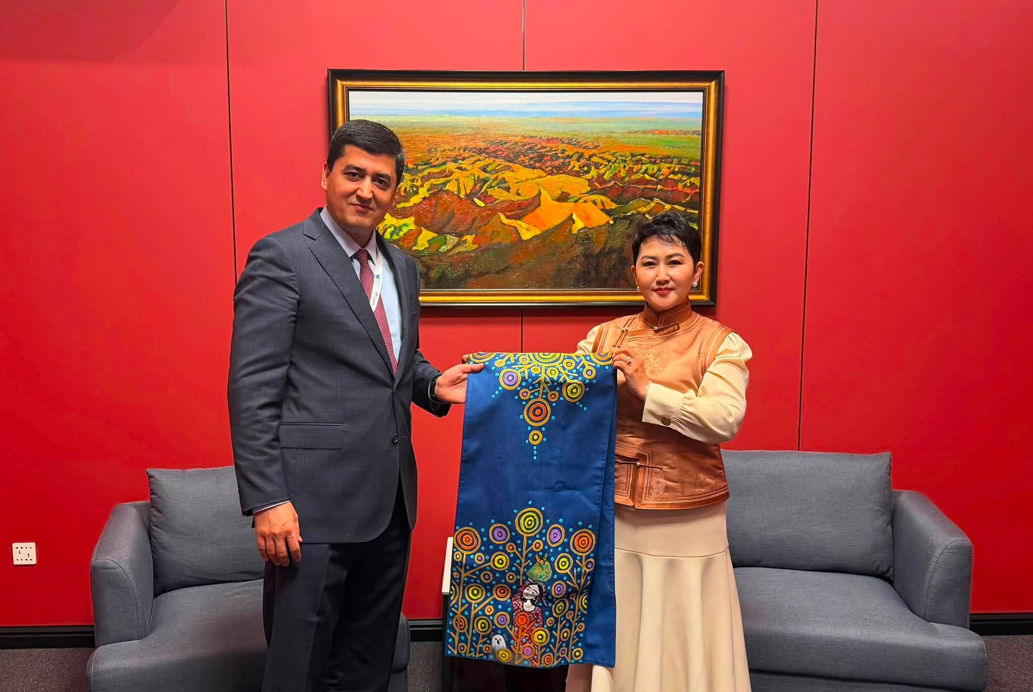 Bakhodur Sheralizoda Meets with Batmunkhin Batsetseg, Chair of the 17th Conference of the Parties to the UN Convention to Combat Desertification