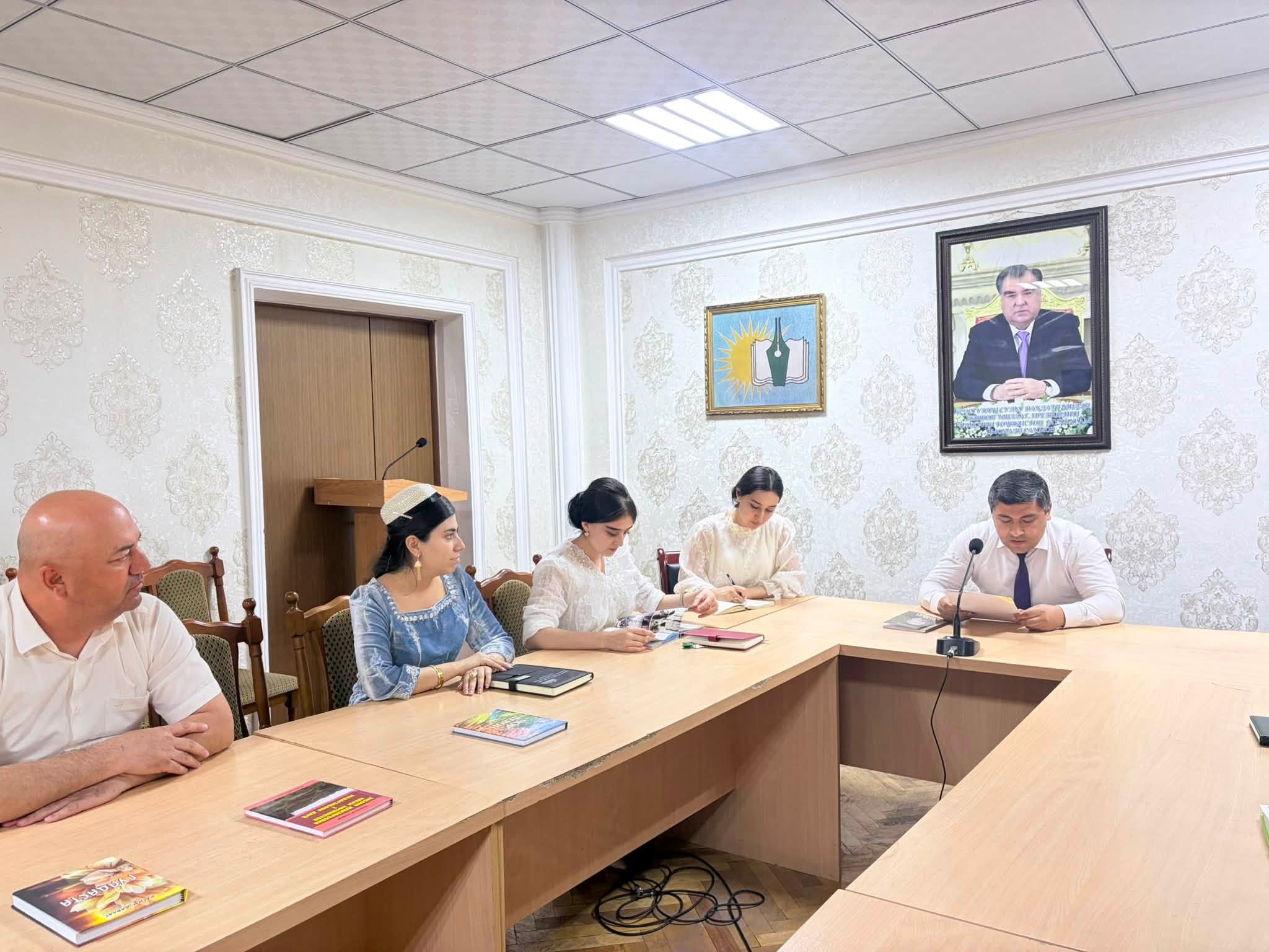 ДАРСИ ХИРАД АЗ МАКТАБИ РӮДАКӢ
