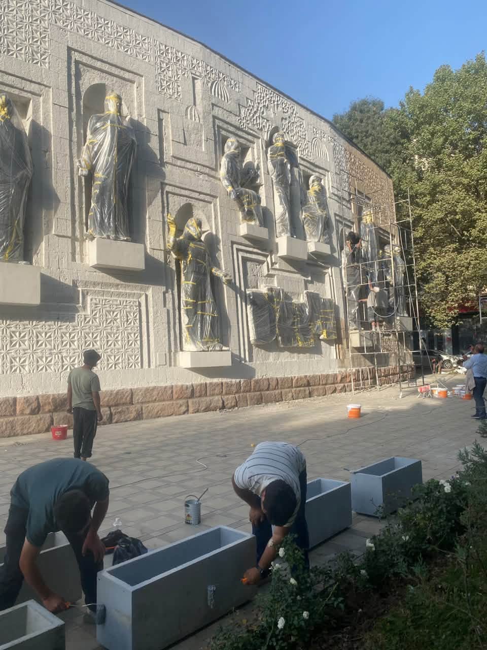 ШАНБЕГИИ ДАСТАҶАМЪОНА ДАР ХАДАМОТИ ИҶРО: САҲМГУЗОРӢ ДАР ОБОДОНИВУ СОЗАНДАГӢ