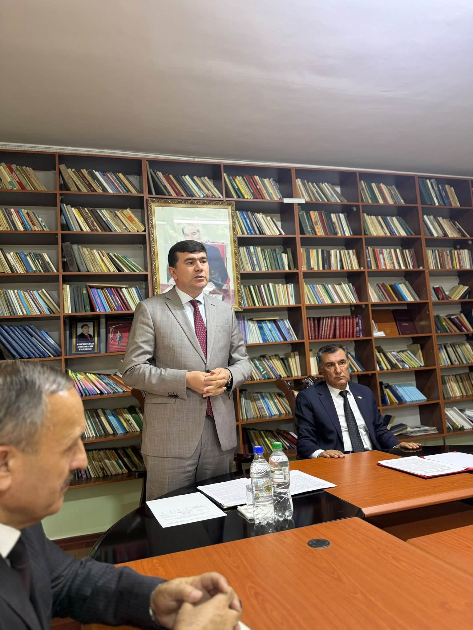 РАБОЧЕЕ СОВЕЩАНИЕ ПО ХОДУ РЕАЛИЗАЦИИ ТРЕТЬЕГО ЭТАПА ПРОЕКТА ПИЛОТНЫХ МАХАЛЛЕЙ ШАХРИНАВСКОГО РАЙОНА