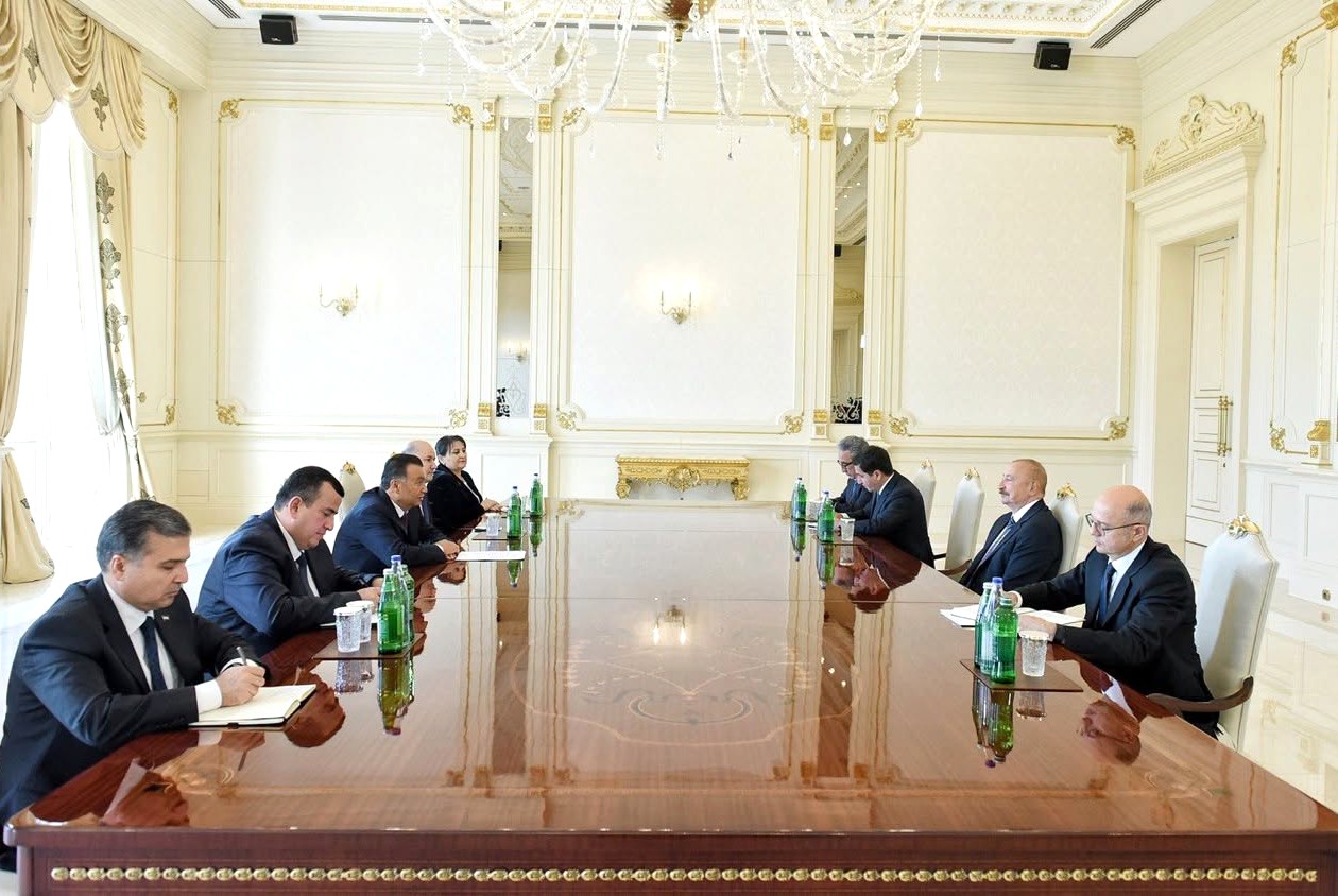 Президенти Озарбойҷон Илҳом Алиев бо Сарвазири Тоҷикистон Қоҳир Расулзода мулоқот намуд