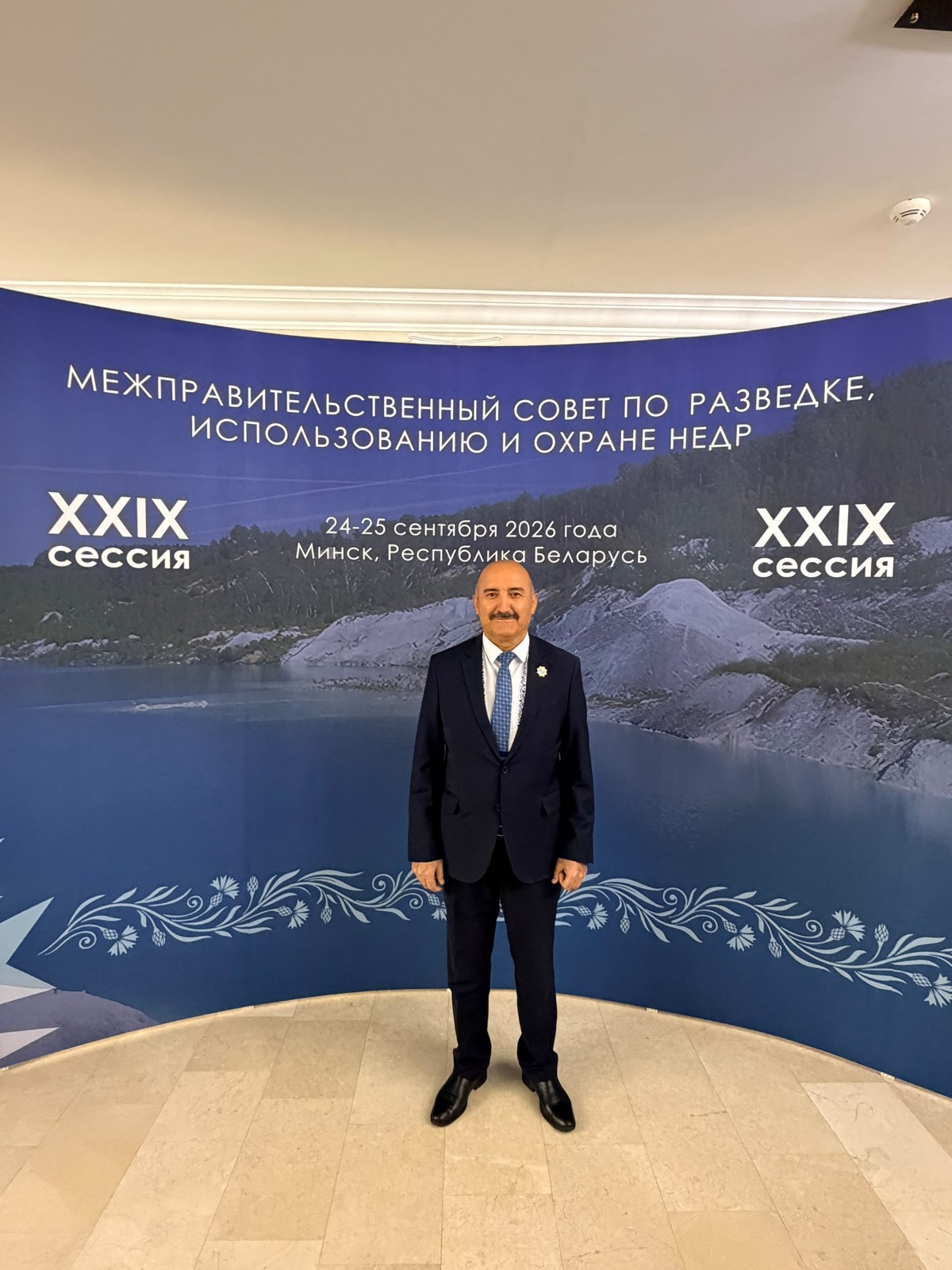САРДОРИ ЭКСПЕДИТСИЯИ ПОМИР БО НИШОНИ САРИСИНАГИИ ИДМ САРФАРОЗ ГАРДИД